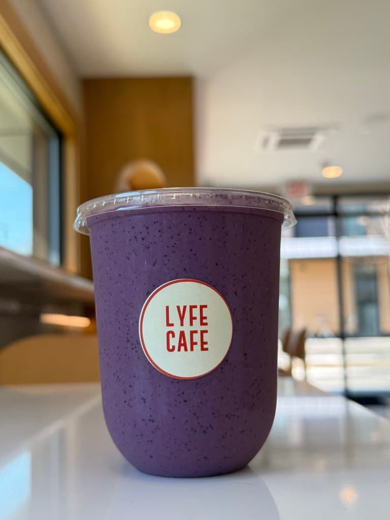 Berry smoothie in LYFE CAFE cup